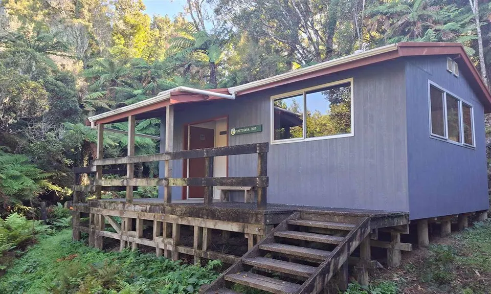 Puketotara Hut