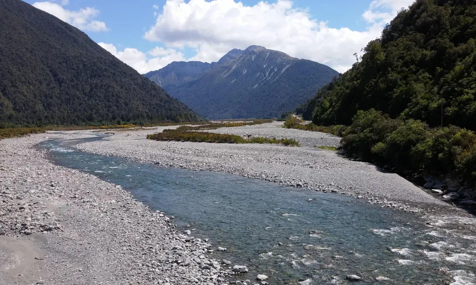Encompassing Arthur's Pass, Canterbury