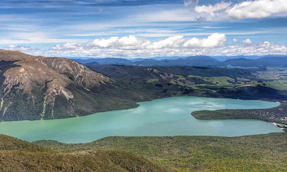 Parachute Rocks and St Arnaud Ridge, Tasman