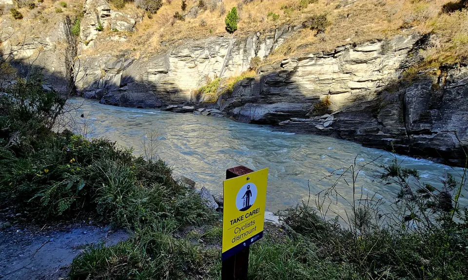 Shotover Gorge loop from Tuckers Beach, Otago