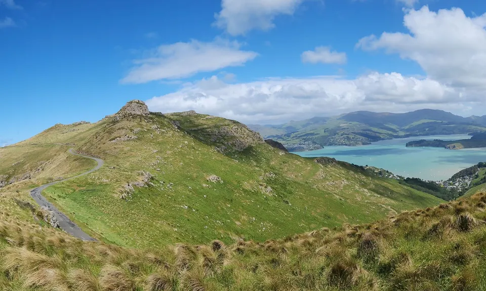 Te Moenga-o-Wheke / The Tors
