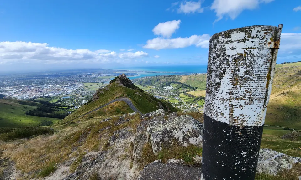Te Moenga-o-Wheke / The Tors