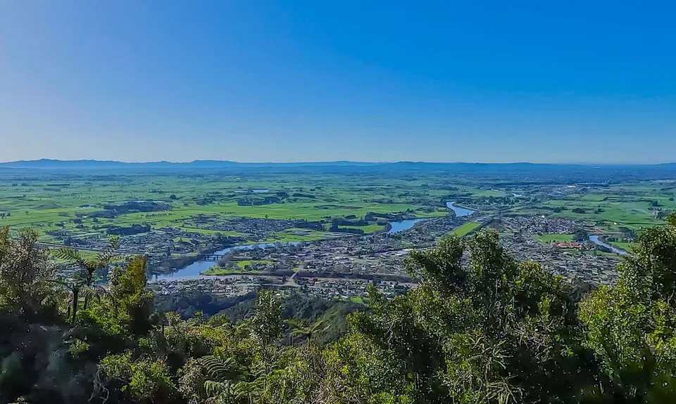 Hilly Hakarimata, Waikato